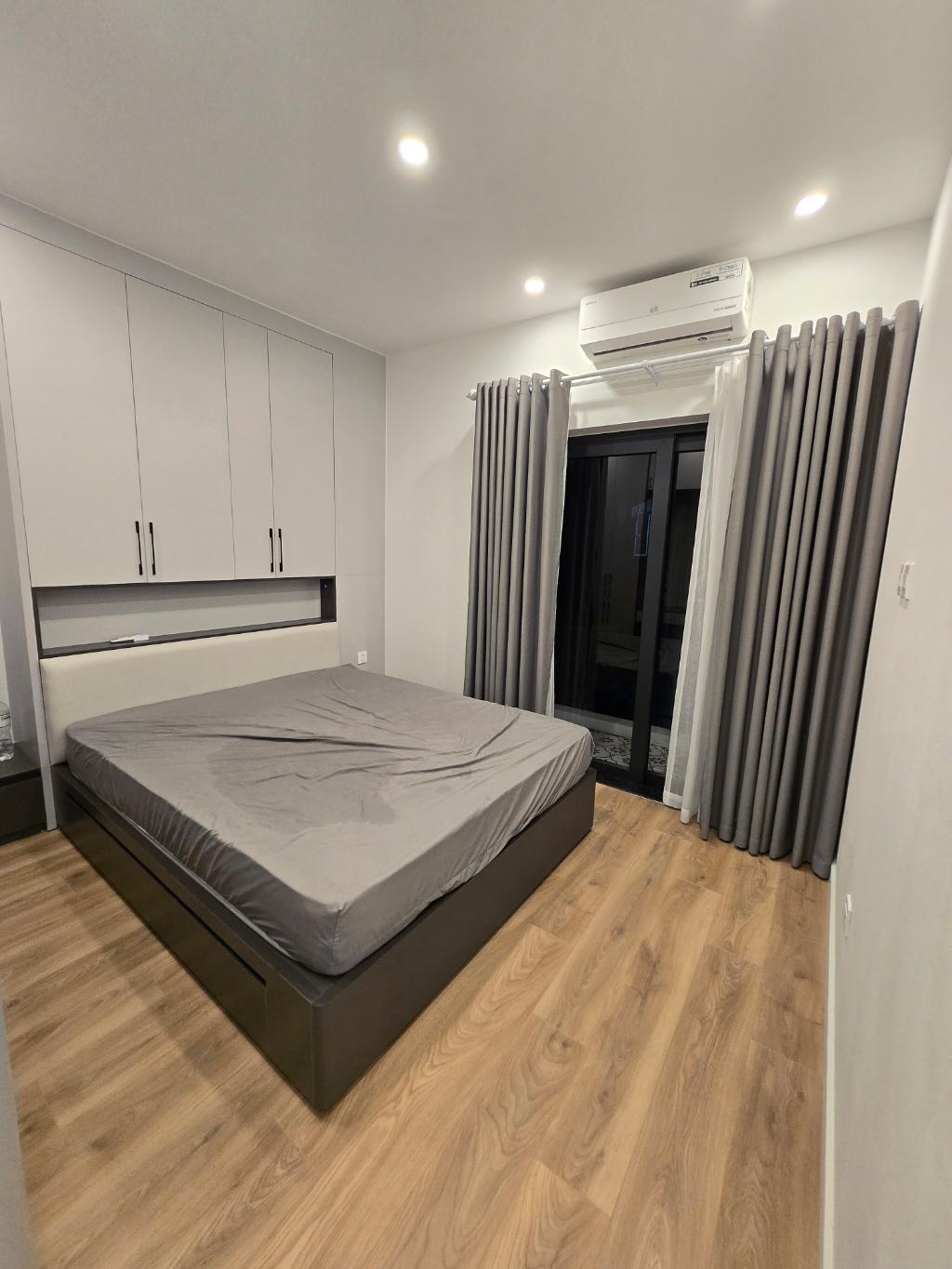 Anh Toản cần bán nhà MỸ Đình, 48m2, xây 5 tầng, 8,25 tỷ.