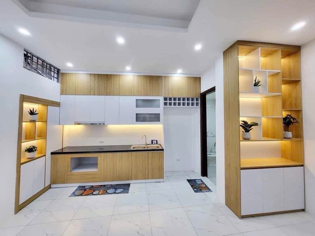 Anh Lập cần bán nhà Mễ Trì, 5 tẫng - 36 m2- 7,3 tỷ.