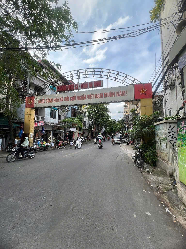 NHÀ MẶT PHỐ NGHĨA DŨNG, VỈA HÈ, KINH DOANH SẦM UẤT.
