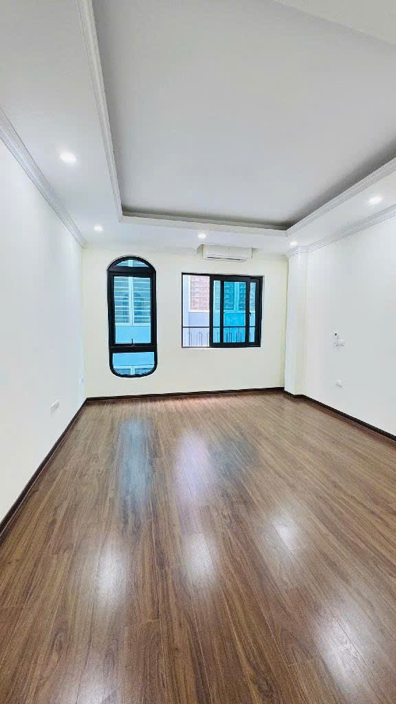 NHÀ AN DƯƠNG LÔ GÓC 2 MẶT THOÁNG. 6 TẦNG THANG MÁY.