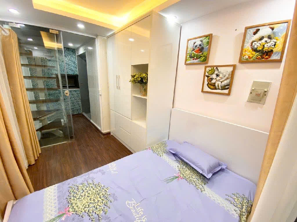 CHÍNH CHỦ CẦN BÁN GẤP NHÀ HOÀNG QUỐC VIỆT- HÀNG HIẾM GẦN PHỐ - NHÀ MỚI ĐẸP XÁCH VALY ĐẾN Ở LUÔN - CHỦ TẶNG FULL NỘI THẤT