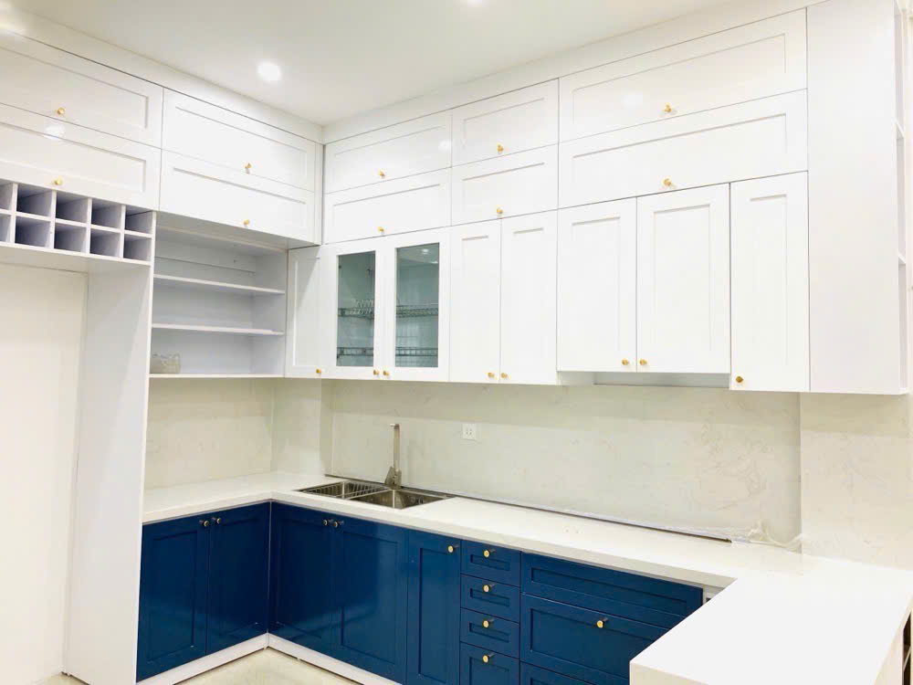 BÁN GẤP NHÀ ĐẸP LẠC LONG QUÂN -NỘI THẤT ĐẲNG CẤP- MẶT TIỀN RỘNG -GIÁ 6.8Tỷ TL