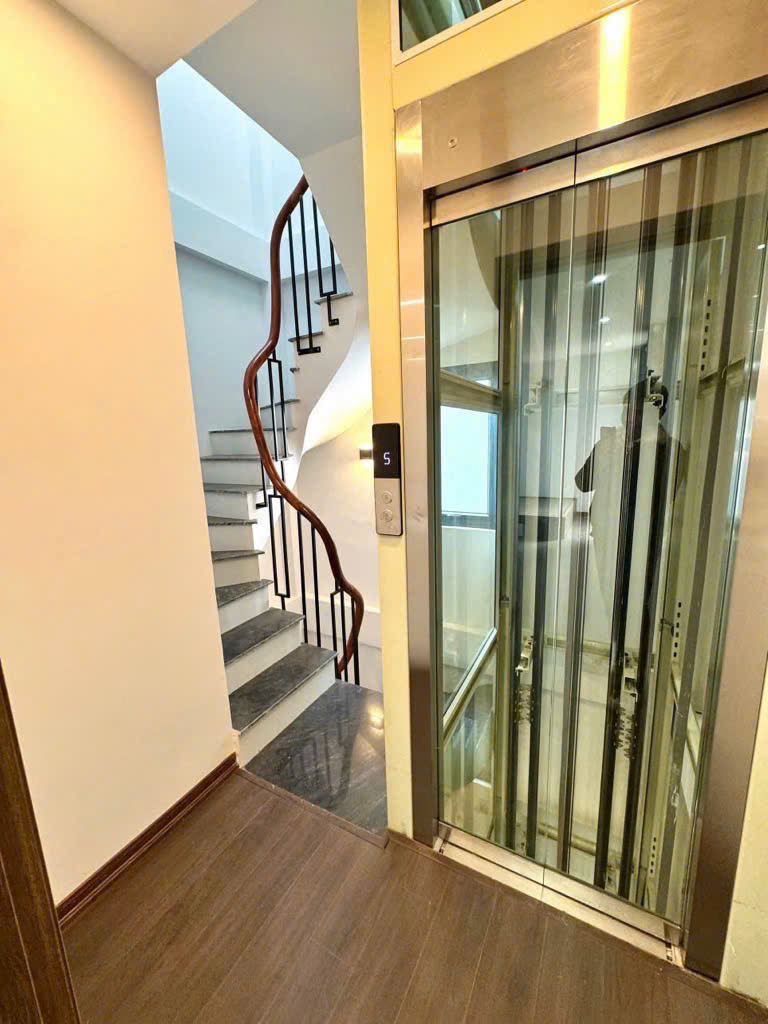 NHÀ ĐẸP THUỴ KHUÊ -  TÂY HỒ- 6TẦNG THANG MÁY- 2 THOÁNG TRƯỚC SAU- GIÁ 7.9 Tỷ CÓ TL