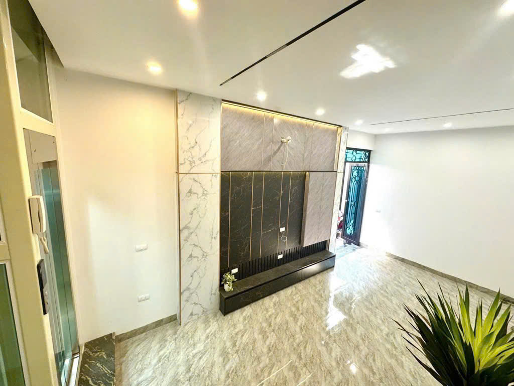 NHÀ ĐẸP THUỴ KHUÊ -  TÂY HỒ- 6TẦNG THANG MÁY- 2 THOÁNG TRƯỚC SAU- GIÁ 7.9 Tỷ CÓ TL