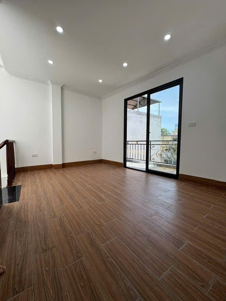 SIÊU PHẨM-PHỐ ĐỒNG CỔ-  Ô TÔ ĐỖ GẦN- NHÀ ĐẸP 6 TẦNG THANG MÁY-VÀI BƯỚC RA HỒ 38m2 GIÁ 11.3 TỶ CTL