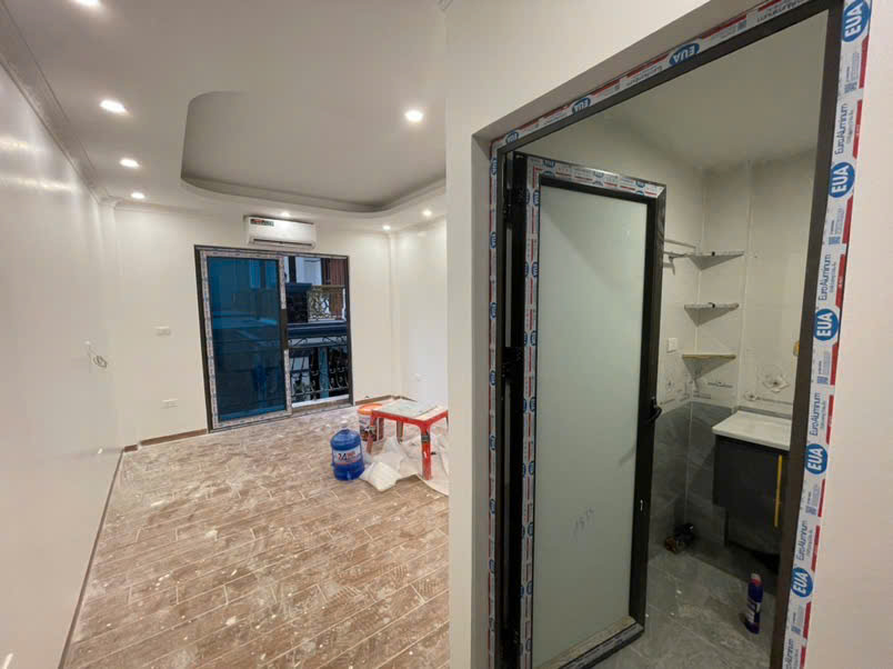 -NHÀ CẦU DIỄN-NHÀ MỚI KÍNH KOONG- 6 TẦNG THANG MÁY-CÁCH 1 NHÀ RA Ô TÔ 35m GIÁ 7.4 TỶ