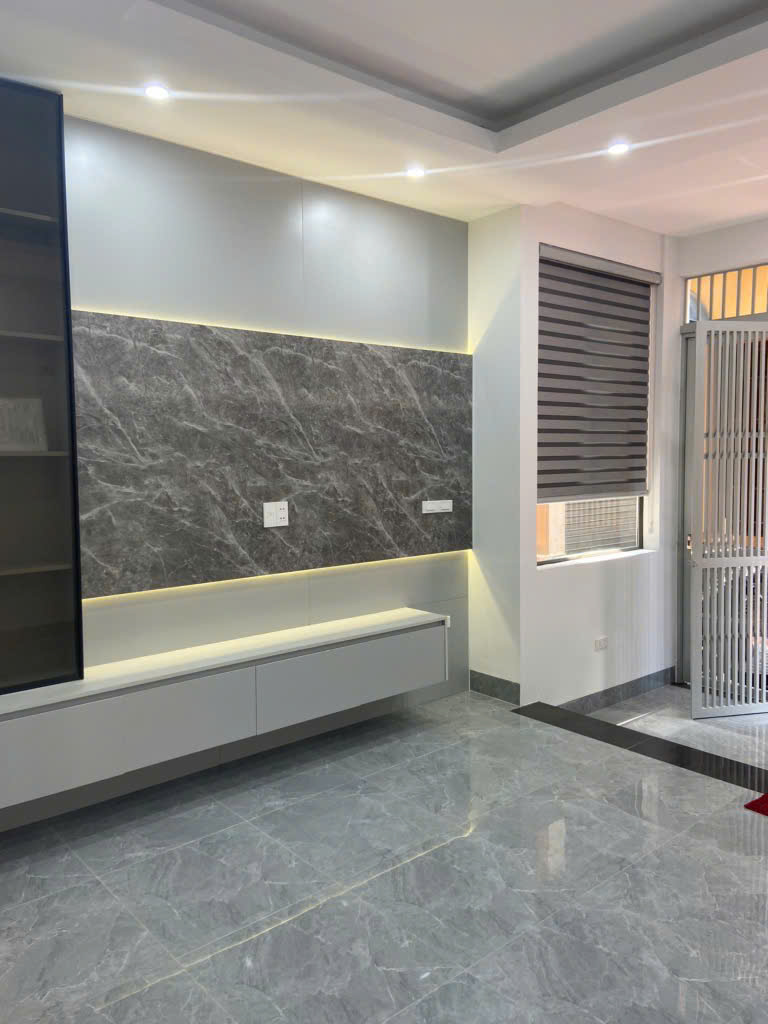 NHÀ ĐẸP NHẤT KHU VỰC TRẦN CUNG- 5 TẦNG THANG MÁY- GẦN PHỐ- NỘI THẤT XỊN- 50m GIÁ 10.3 TỶ CTL