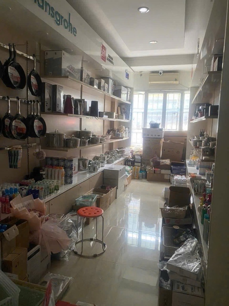 Bán nhà mặt phố Thái Thịnh