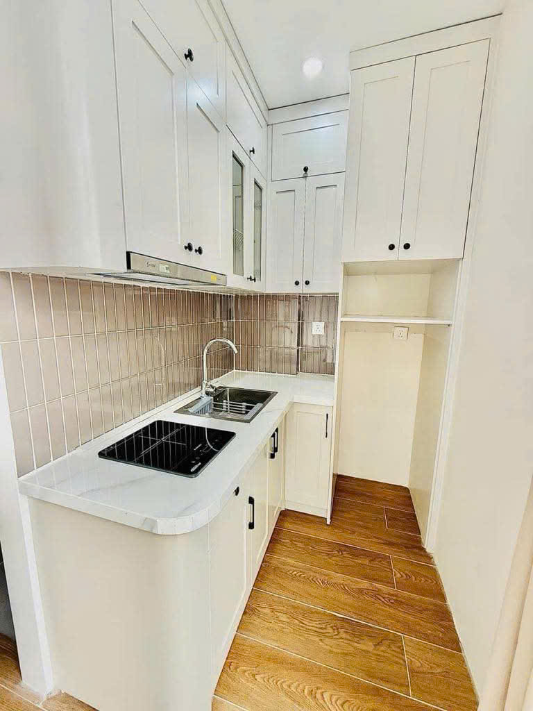 Tòa Căn Hộ DV Hoàng Hoa Thám  50m² x 6T, MT 4,9m, Lô góc, TM, 10P Khép Kín, 12,8 tỷ.