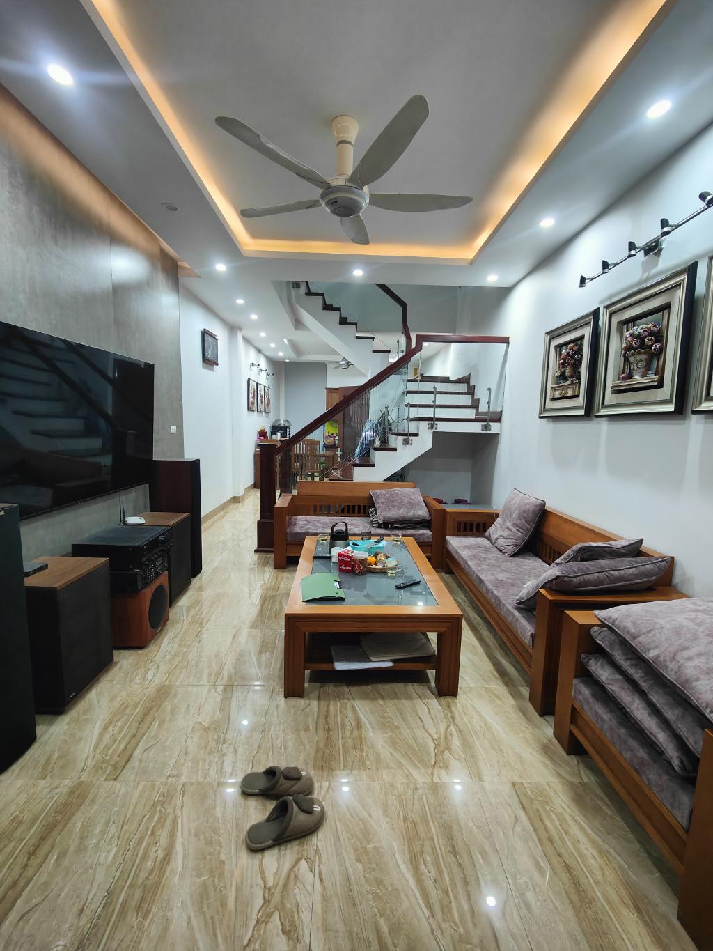 Siêu Phẩm,Phân Lô Đỗ Đức Dục 55m x 5T, MT 4m, Ô Tô Đỗ Cửa, ngõ thông, KD, NT Gỗ Lim 12 tỷ