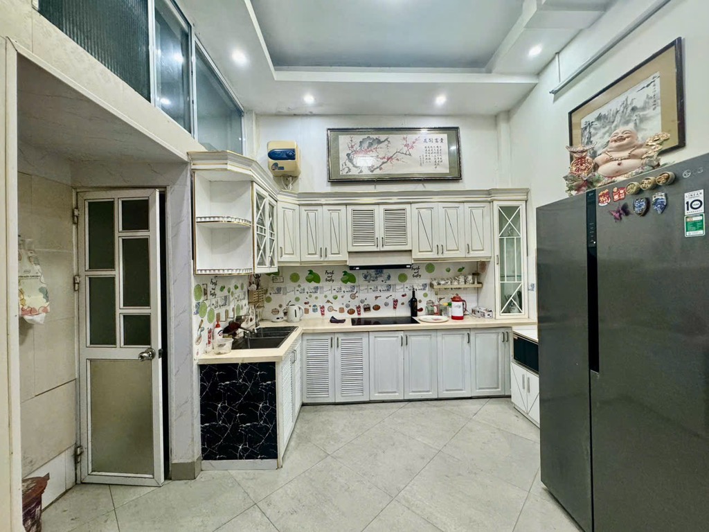 Hot! Nhà Phố Khúc Thừa Dụ 50m x 5T, MT 4,2m, ô tô, Gần Phố, Nt đẹp ở ngay 13,95 tỷ.