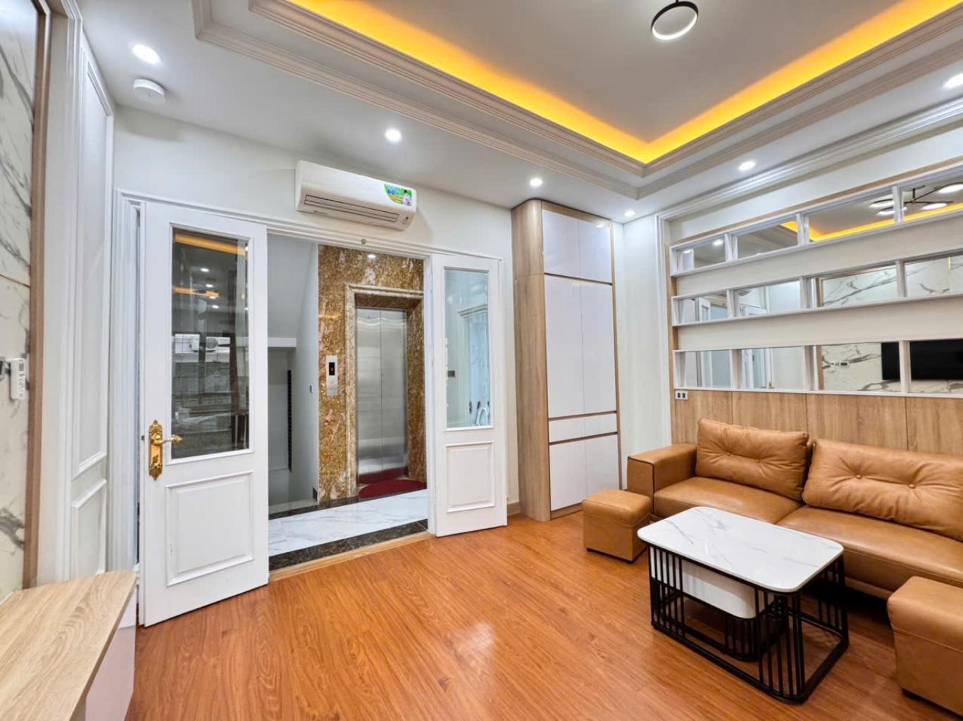 Phân Lô Hoàng Quốc Việt 55m x 6T, MT 4,5m, TM, ô tô tránh, KD đỉnh, Full NT 25,8 tỷ.