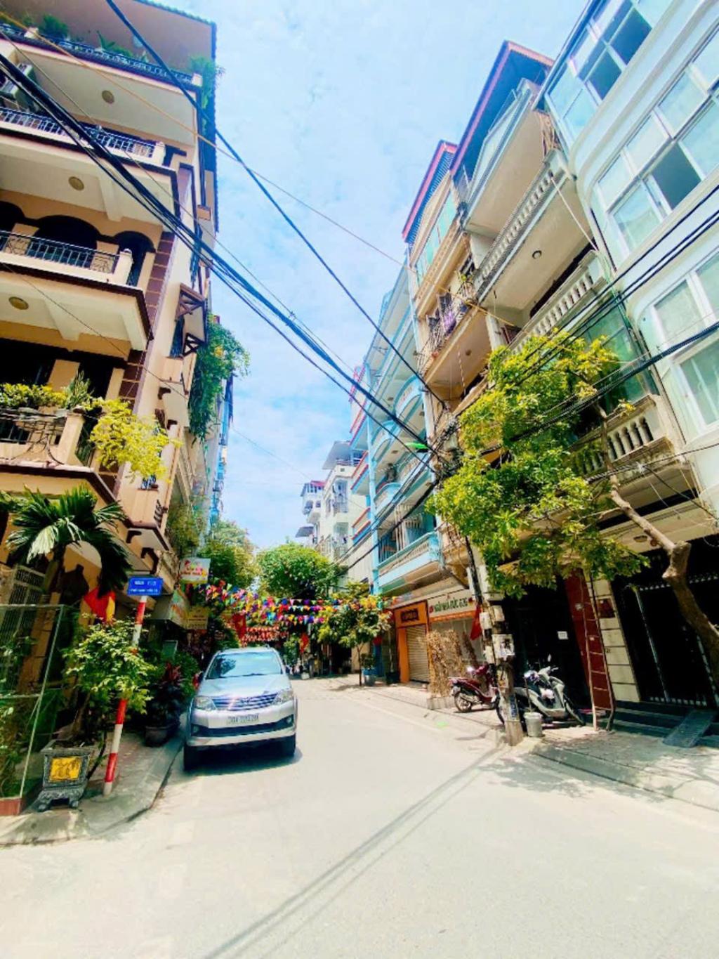 BÁN NHÀ PHẠM TUẤN TÀI 40M X 5T, VỈA HÈ- Ô TÔ TRÁNH - KD ĐỈNH 14,65 TỶ.