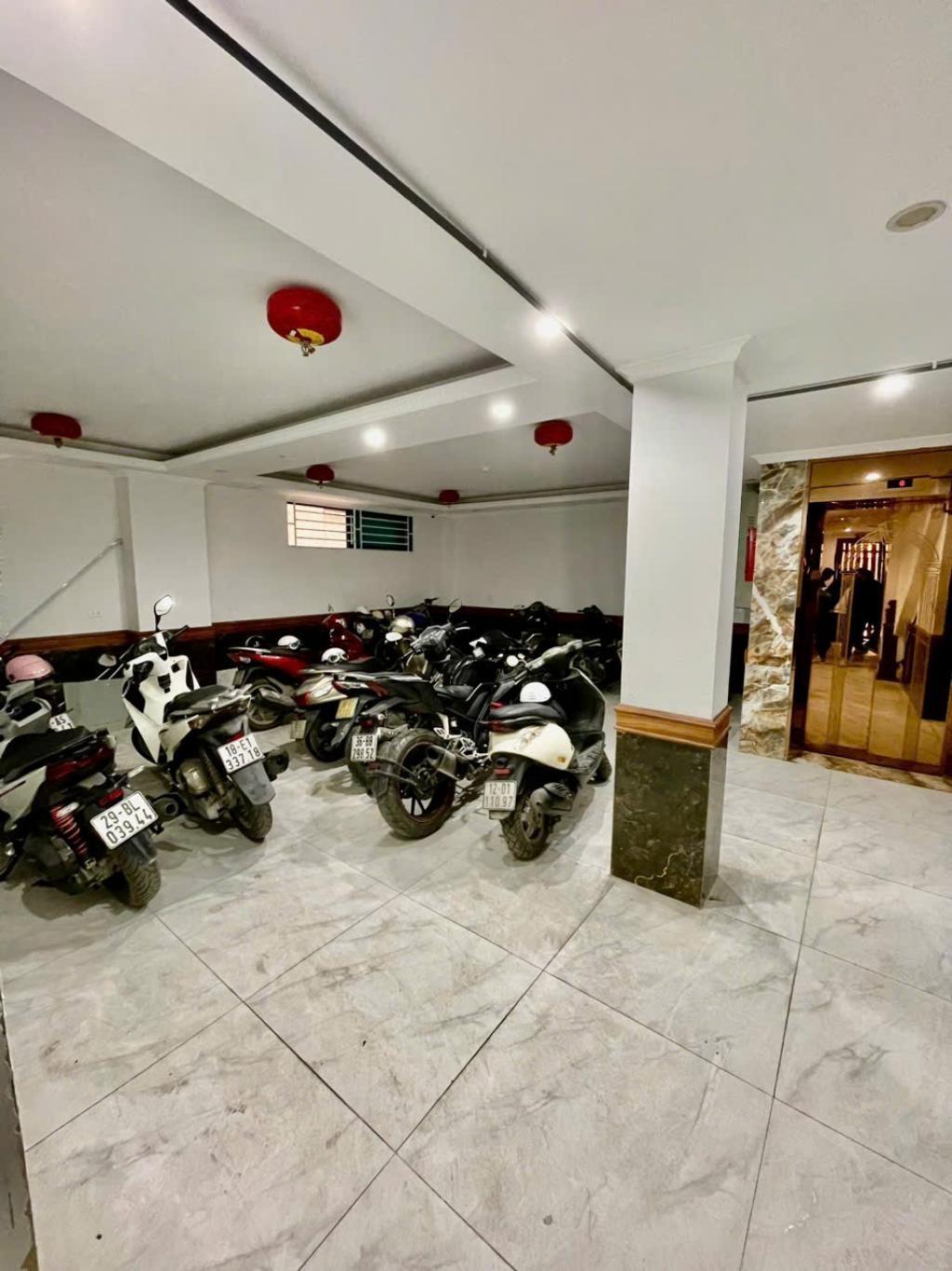 Hiếm, Phân Lô Nguyễn Khánh Toàn, 110m x 8T, mt 7,6m, Lô góc, ô tô, DT khủng 37,9 tỷ