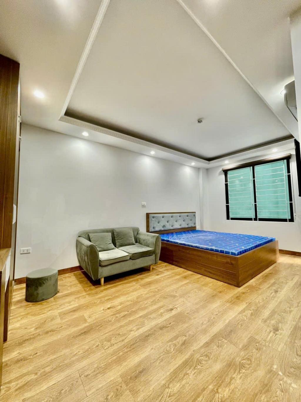 Hiếm, Phân Lô Nguyễn Khánh Toàn, 110m x 8T, mt 7,6m, Lô góc, ô tô, DT khủng 37,9 tỷ