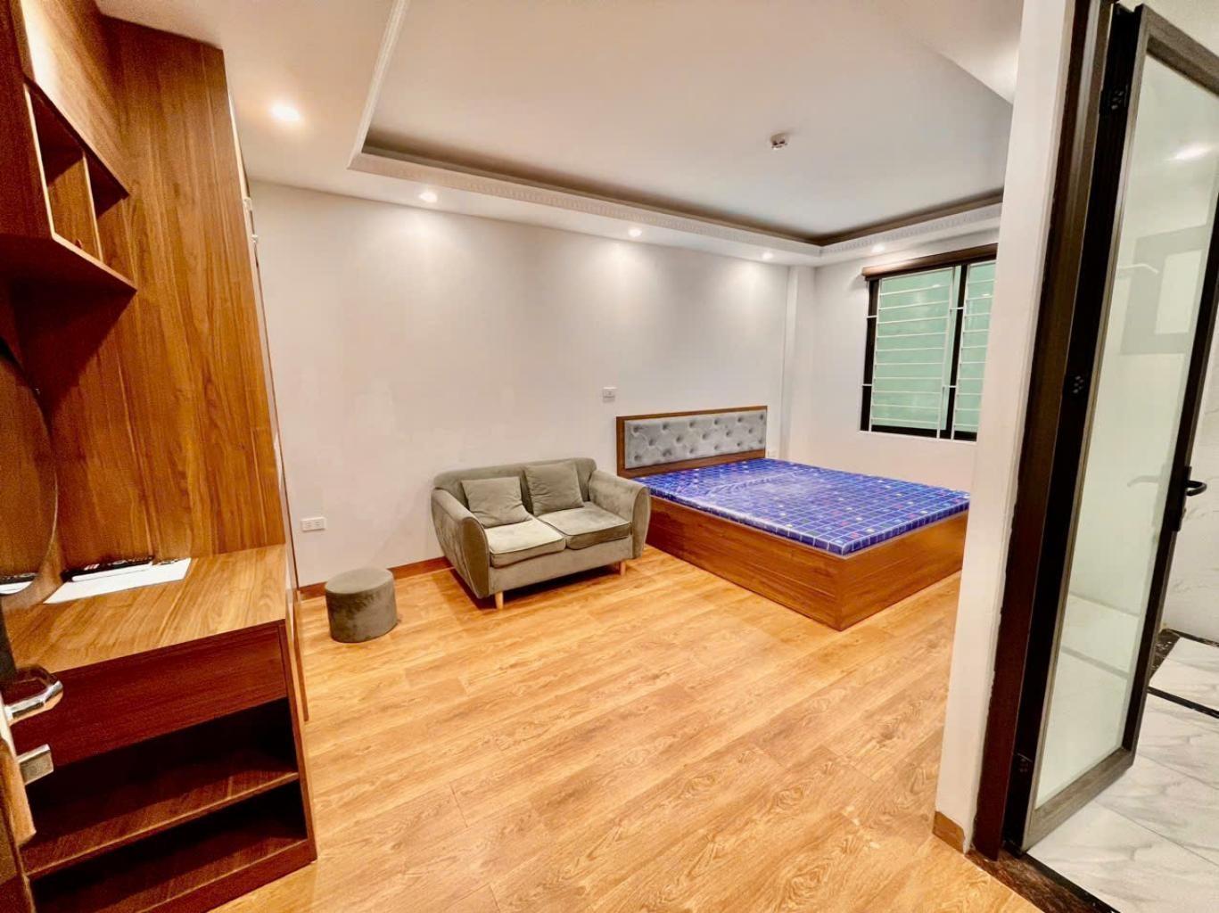 Hiếm, Phân Lô Nguyễn Khánh Toàn, 110m x 8T, mt 7,6m, Lô góc, ô tô, DT khủng 37,9 tỷ