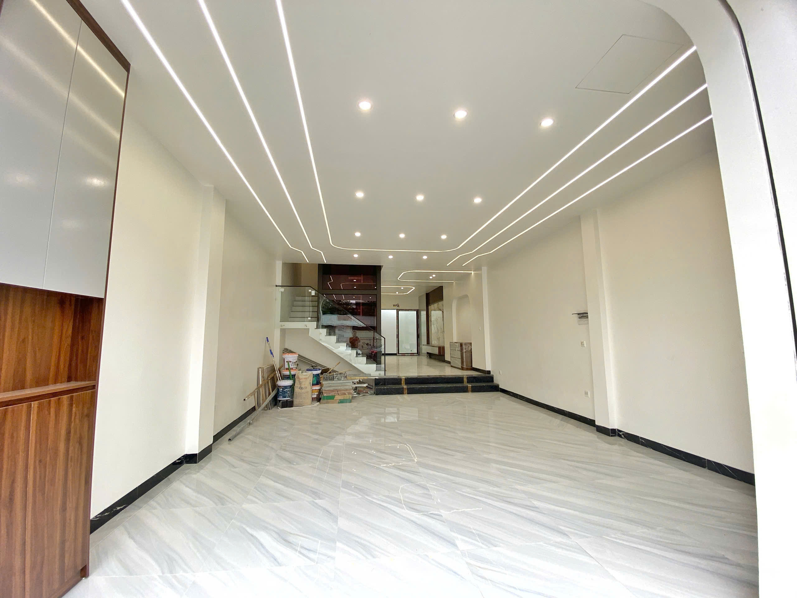 BÁN SIÊU PHẨM LIỀN KỀ ĐỨC GIANG – PHÂN LÔ VIP – VỈA HÈ 2 BÊN – Ô TÔ TRÁNH – 100M2 – 4 TẦNG THANG MÁY – FULL NỘI THẤT CAO CẤP – KINH DOANH ĐỈNH – GIÁ CHỈ 16,48 TỶ