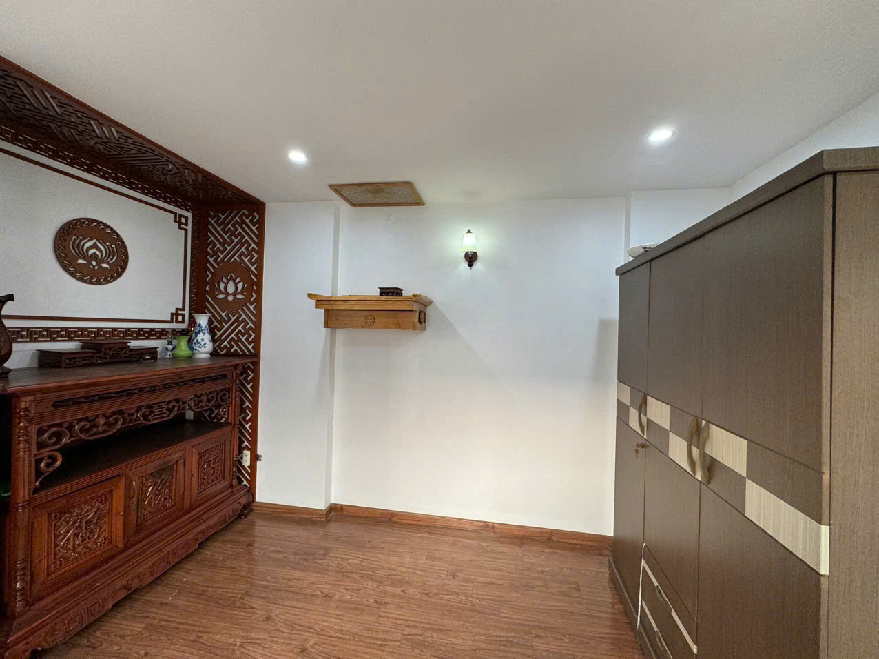 BÁN NHÀ PHÂN LÔ ĐỨC GIANG – CĂN GÓC – DÂN XÂY – 4 TẦNG KIÊN CỐ – FULL NỘI THẤT CAO CẤP – CHỈ 8,99 TỶ