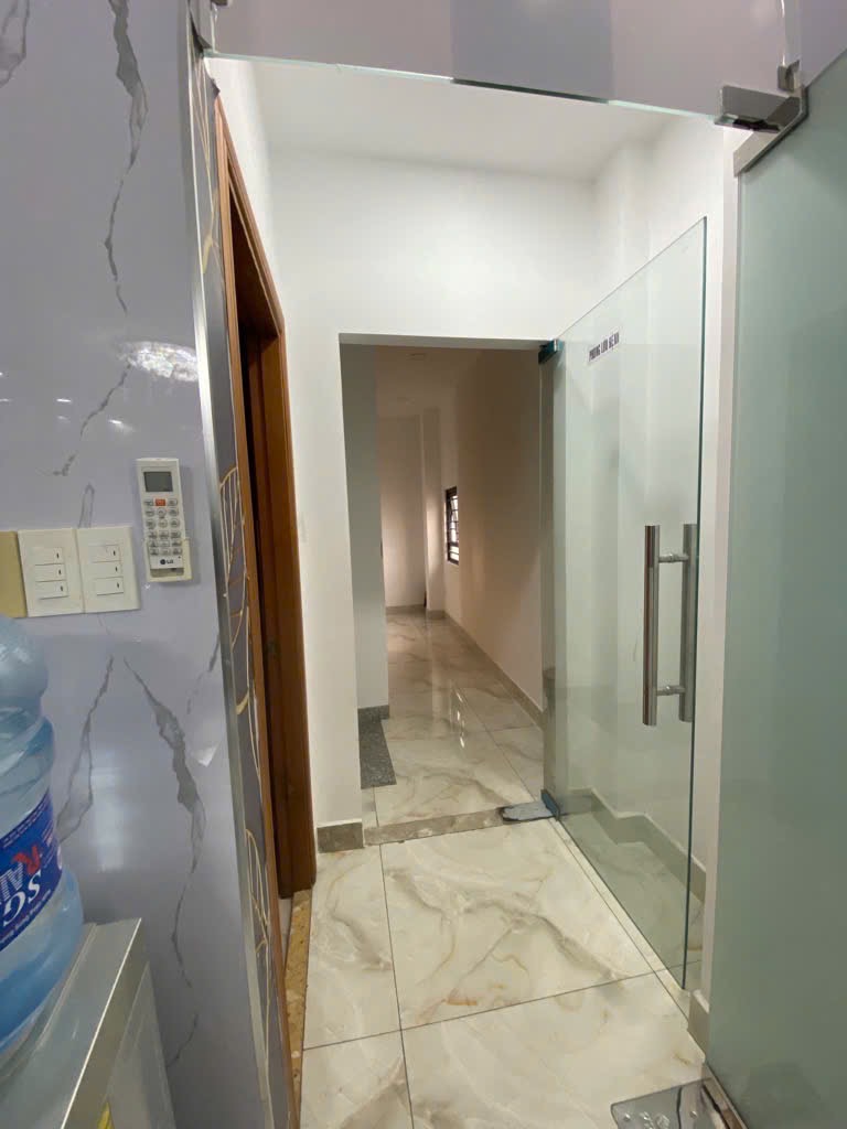 nhà đẹp 7 tầng ; thang máy ,mặt tiền kinh doanh