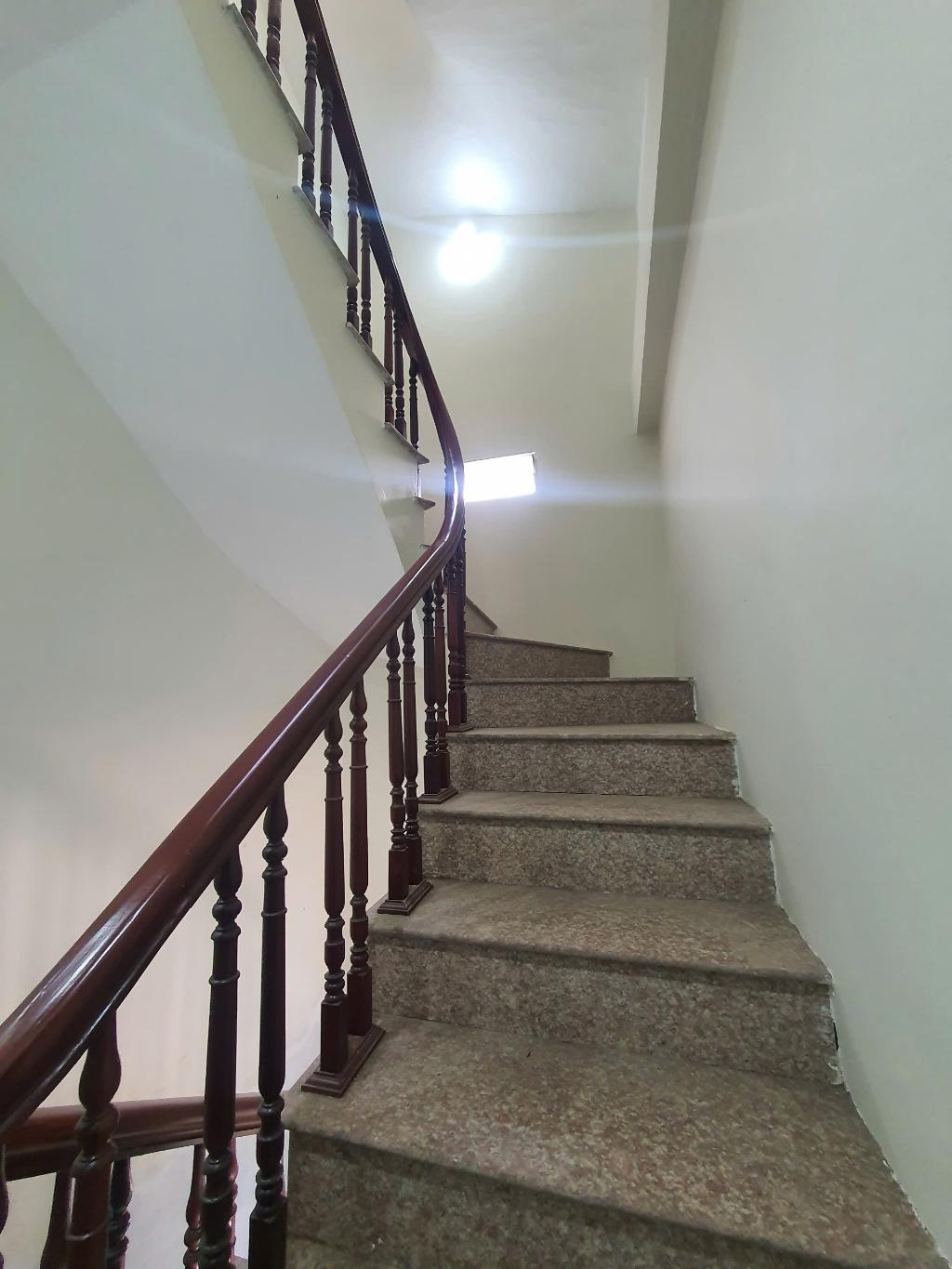 BÁN NHÀ BÁT KHỐI LONG BIÊN HÀ NỘI NHÀ ĐẸP GIÁ TỐT