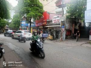 Bán nhà Hoàng Văn Thái- MẶT PHỐ CHÍNH, MẶT TIỀN ĐẸO, GIÁ SỐT