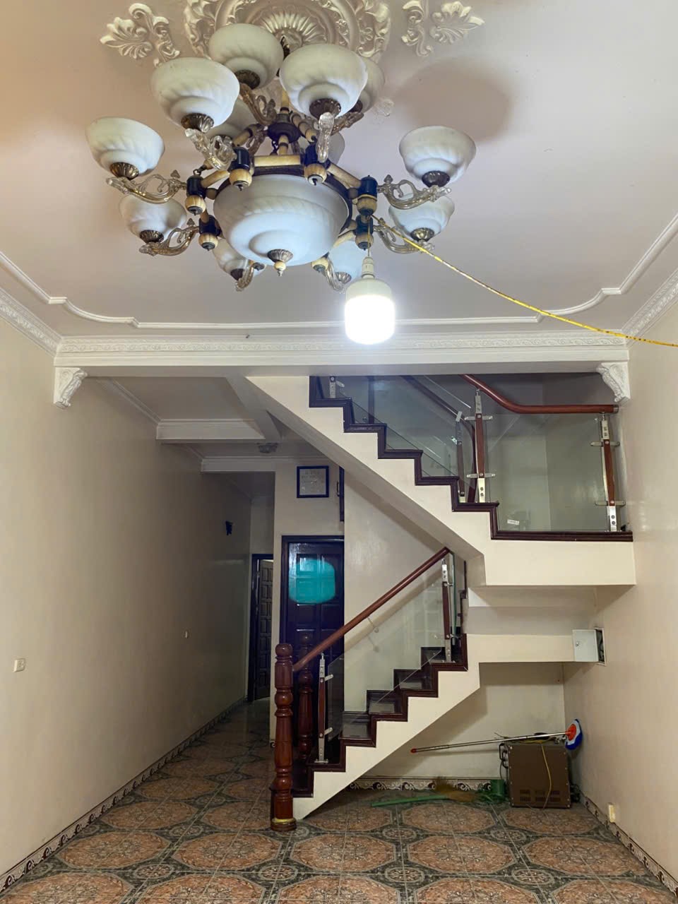 Bán gấp nhà mặt phố Nguyễn Bình (QL5) Dương xá