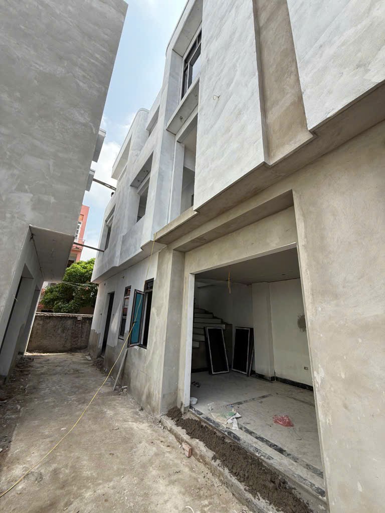 Bán gấp nhà kiêu kỵ hàng xóm ocen park 1