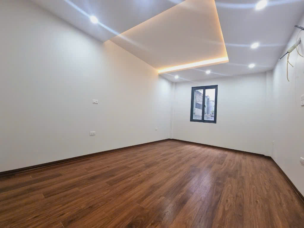 Bán nhà Phố Hoàng Cầu, Xây Hiện Đại, Gần Ô Tô Đỗ, 58mx5T, Giá: 10.9 Tỷ, Lh: 0396935190.