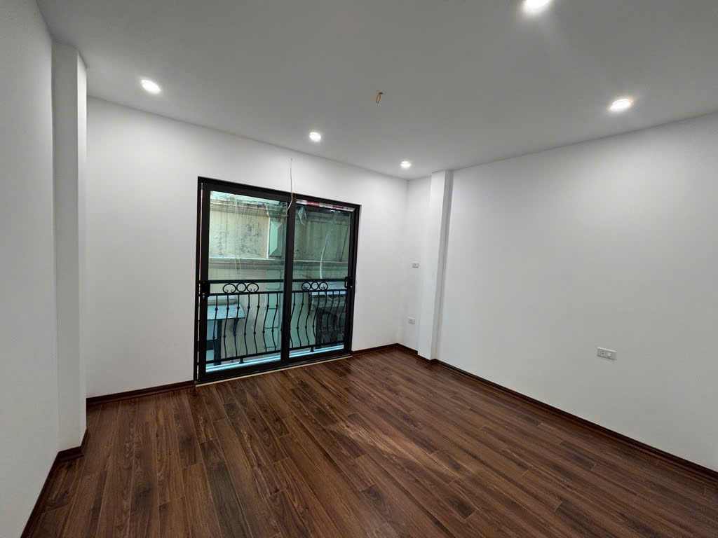 Bán nhà Phố Giảng Võ, Nhà Mới, Ngõ Thoáng,Thang Máy, 42mx5T, Giá: 10.3 Tỷ, Lh: 0396935190.