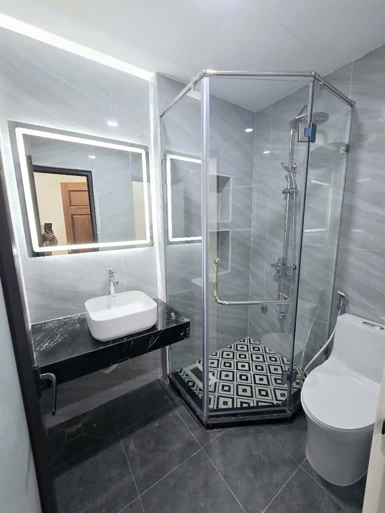 Bán nhà Phố Tây Sơn, Nhà Thang Máy, Ngõ Đẹp, 39mx7T, Giá: 11.9 Tỷ, Lh: 0396935190.