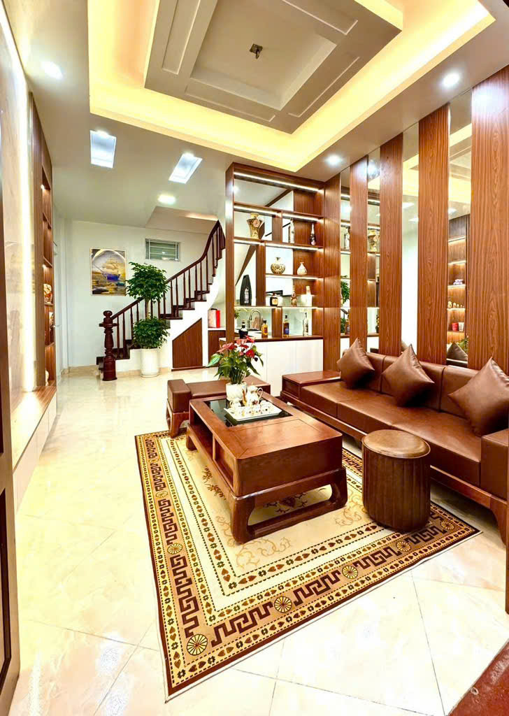 Bán nhà phố Xã Đàn_Nhà Dân Xây_Sổ Đỏ Chính Chủ_39mx4T_Giá: 7.2 Tỷ_Lh: 0396935190.