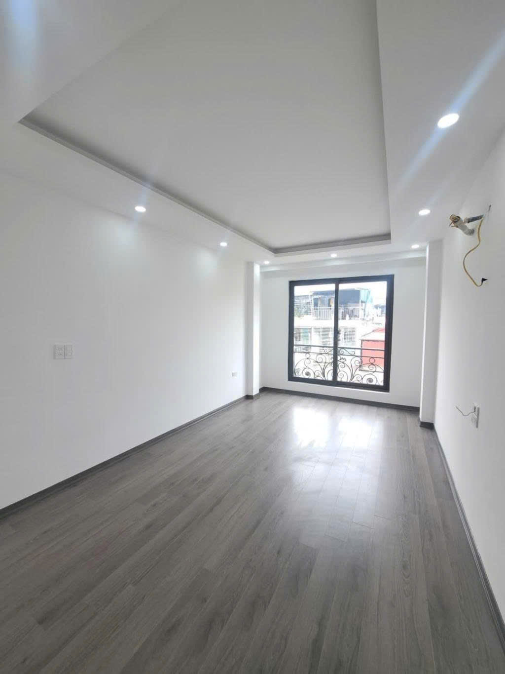 Bán nhà Phố Hoàng Cầu, Nhà Đẹp Thang Máy, Ngõ Thoáng Ba Gác, 43mx5T, Giá: 8.5 Tỷ, Lh: 0396935190.