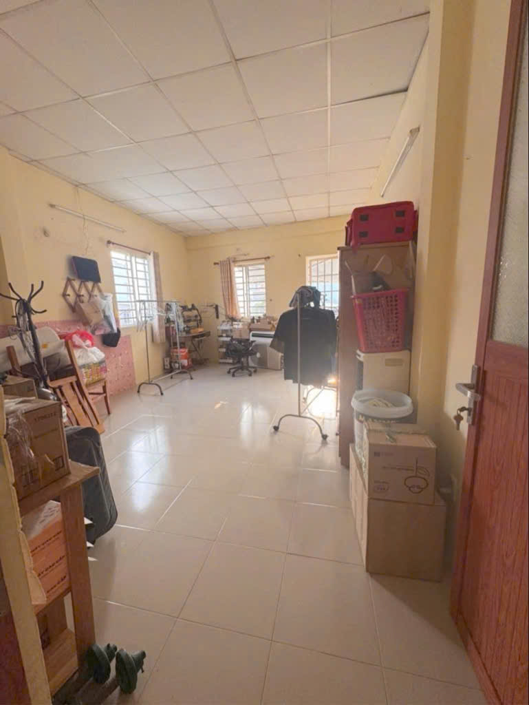 Bán nhà 2 tầng diện tích lớn giá rẻ, Gần Tên Lửa, Bình Trị B, Bình Tân