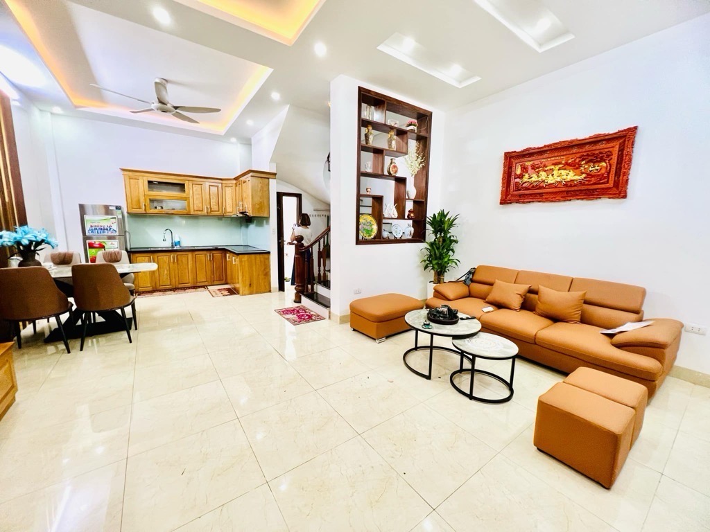 NHÀ ĐẸP Ở SƯỚNG - MẶT NGÕ MINH KHAI 50M X 5 TẦNG NHỈNH 9 TỶ