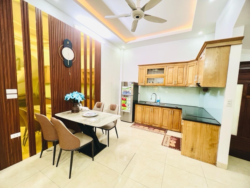 NHÀ ĐẸP Ở SƯỚNG - MẶT NGÕ MINH KHAI 50M X 5 TẦNG NHỈNH 9 TỶ