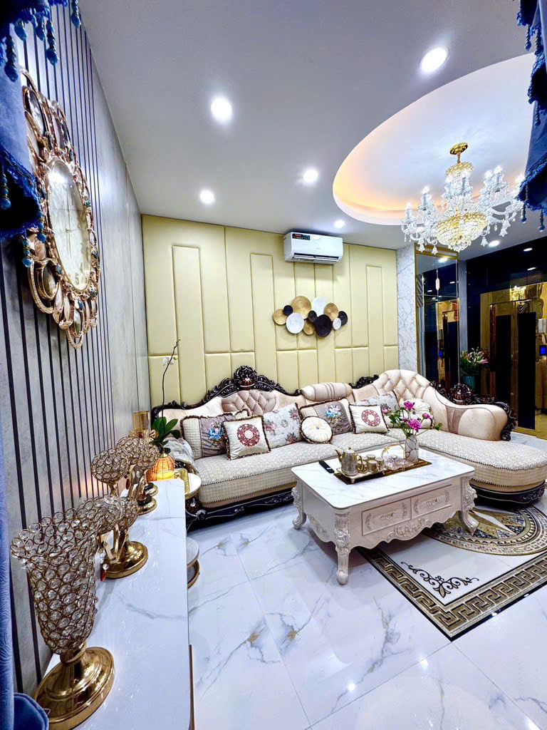 LƯƠNG ĐÌNH CỦA -SIÊU PHẨM ĐỐNG ĐA- NHÀ ĐẸP KHÔNG TỲ VẾT - 4 TẦNG THANG MÁY XỊN SÒ - CHỦ TẶNG FULL NỘI THẤT - NGÕ THÔNG - GẦN PHỐ GẦN Ô TÔ - TƯƠNG LAI RA PHỐ