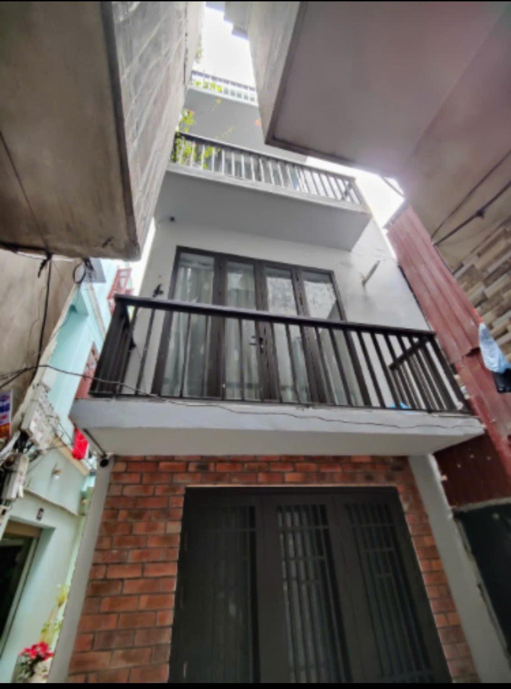 Đỉnh nóc kịch trần Lê Thanh Nghị - Hai Bà Trưng dân xây, 37M x 4 tầng chỉ 8,3 tỷ