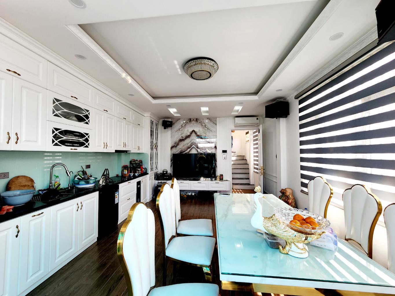 Bán nhà như ks 5 sao trung tâm phố Bạch Mai, 2 thoáng, ô tô đỗ cửa, nội thất đẳng cấp, ở sướng