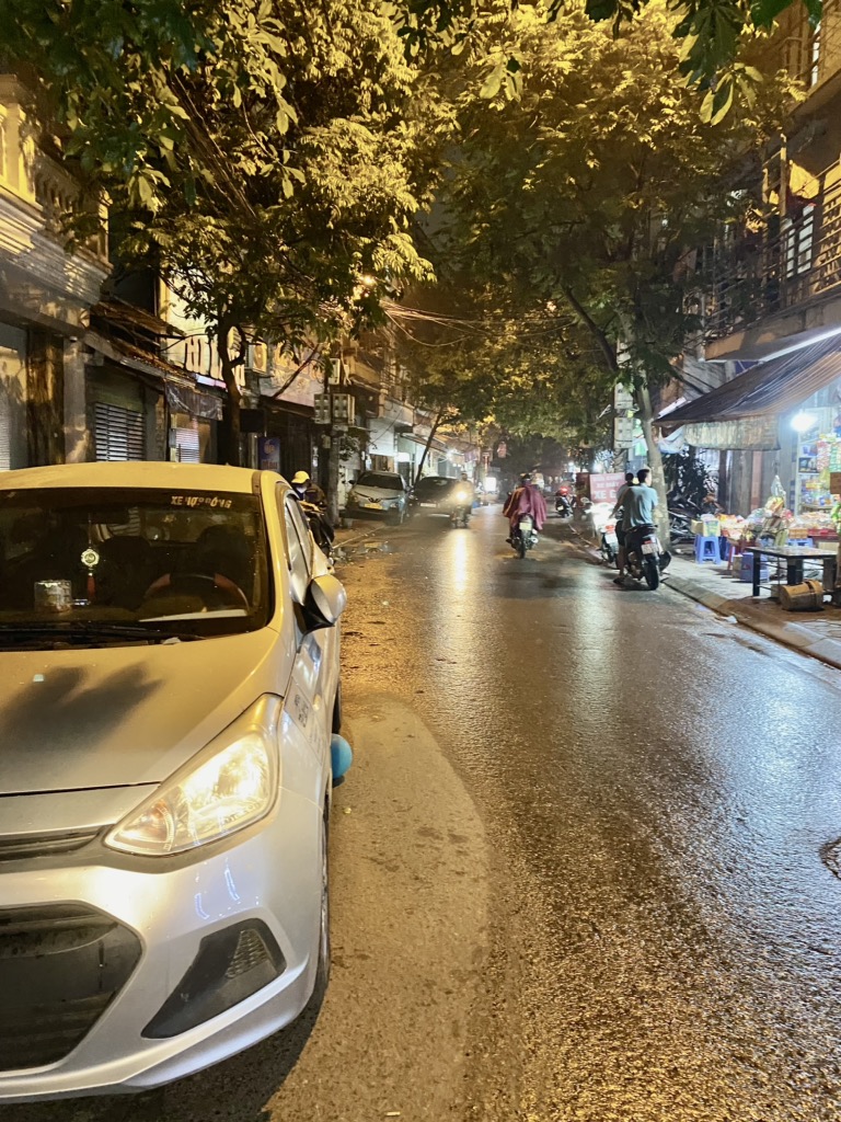 Nhanh mới kịp, bán gấp nhà Minh Khai, ô tô đỗ cửa, kd bất chấp