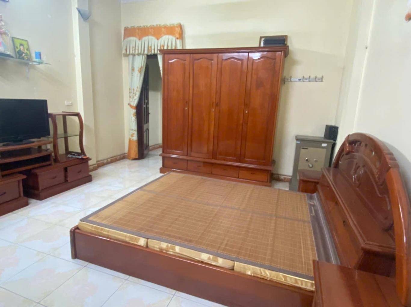 Bán đất, tặng nhà Giải Phóng, giá rẻ như cho 50m2 chỉ 7,450 tỷ, nhanh còn kịp