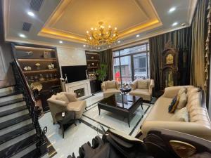 Siêu phẩm Giải Phóng - Ngã tư Vọng, 3 bước ra Hồ, phân lô, ô tô tránh, thang máy, nội thất tiền tỷ