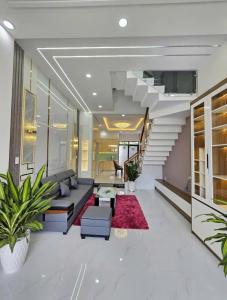 NHÀ *ĐẸP *TỔ 6 *YÊN NGHĨA – CÓ Ô CHỜ THANG MÁY – 5 TẦNG - Liên hệ ngay: em Đích 0395578683 để xem nhà và chốt giá tốt!