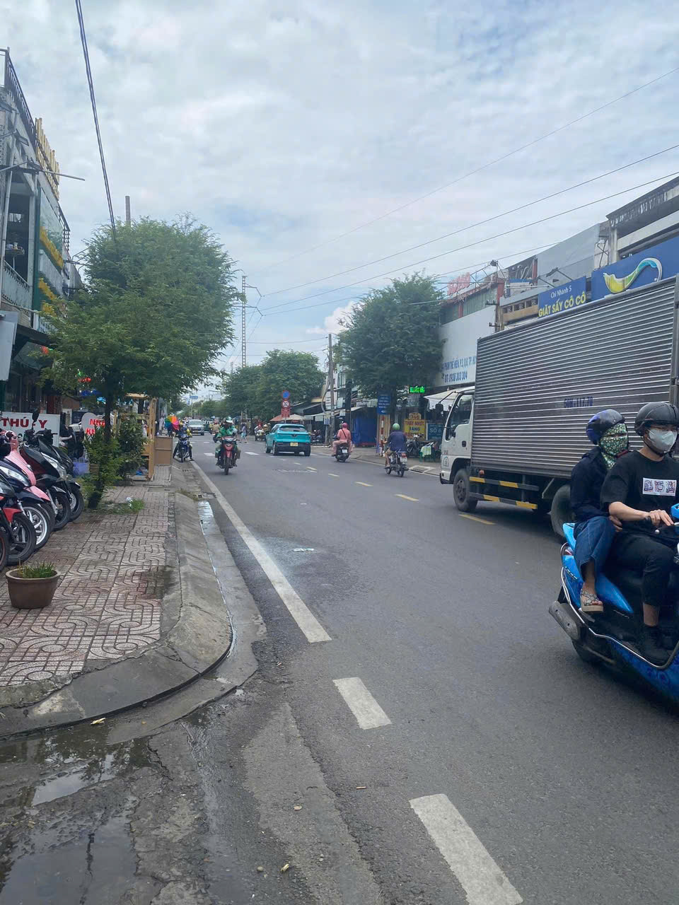BÁNNHÀ MẶT TIỀN ĐƯỜNG  20M, GẦN HẬU GIANG QUẬN 6, 4,8  x 15,5, NHĨNH 8 TỶ