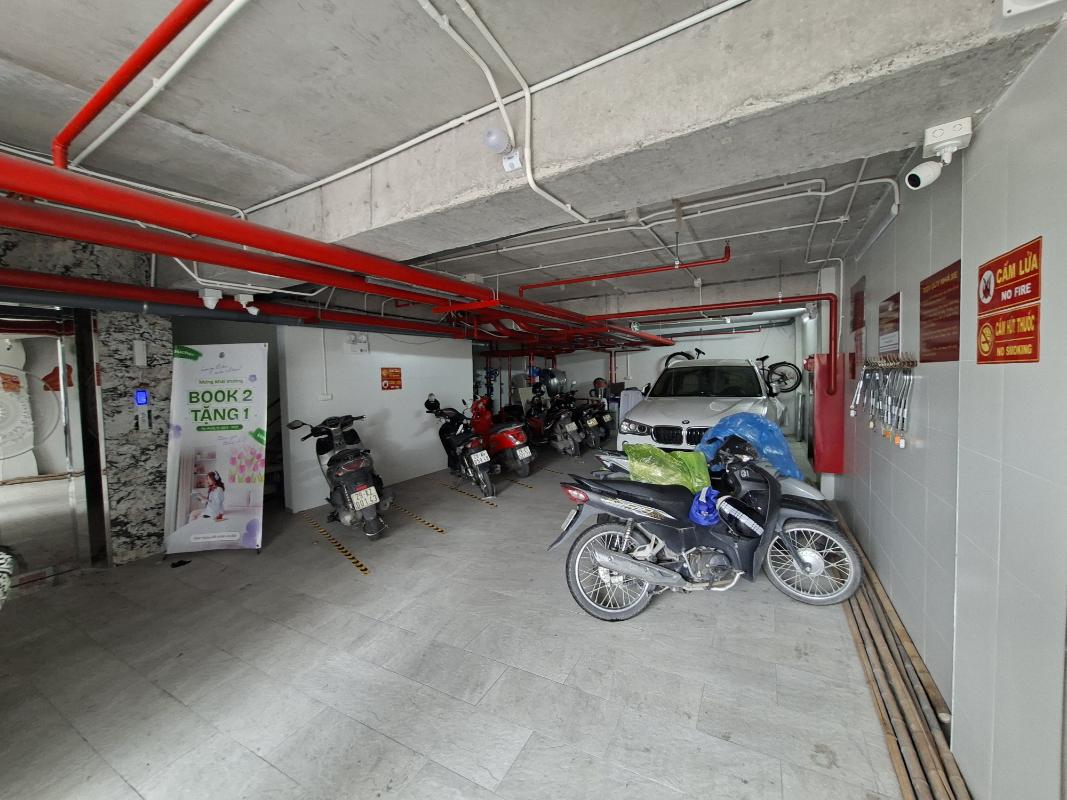 Cho thuê toà nhà MP Ngô Xuân Quảng, 100m2x6T, MT 8m, thang máy, tầng hầm, PCCC vị trí KD đắc địa