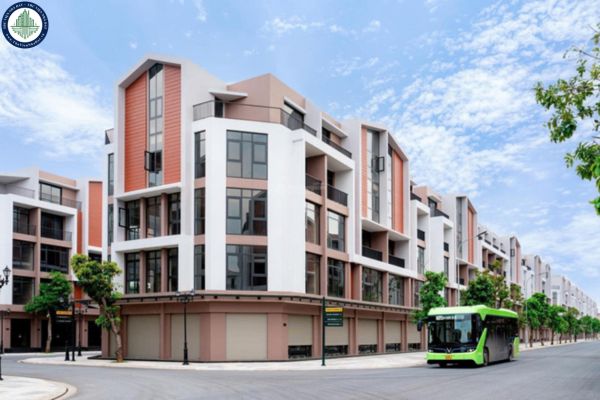 Cho thuê toà nhà MP Ngô Xuân Quảng, 100m2x6T, MT 8m, thang máy, tầng hầm, PCCC vị trí KD đắc địa