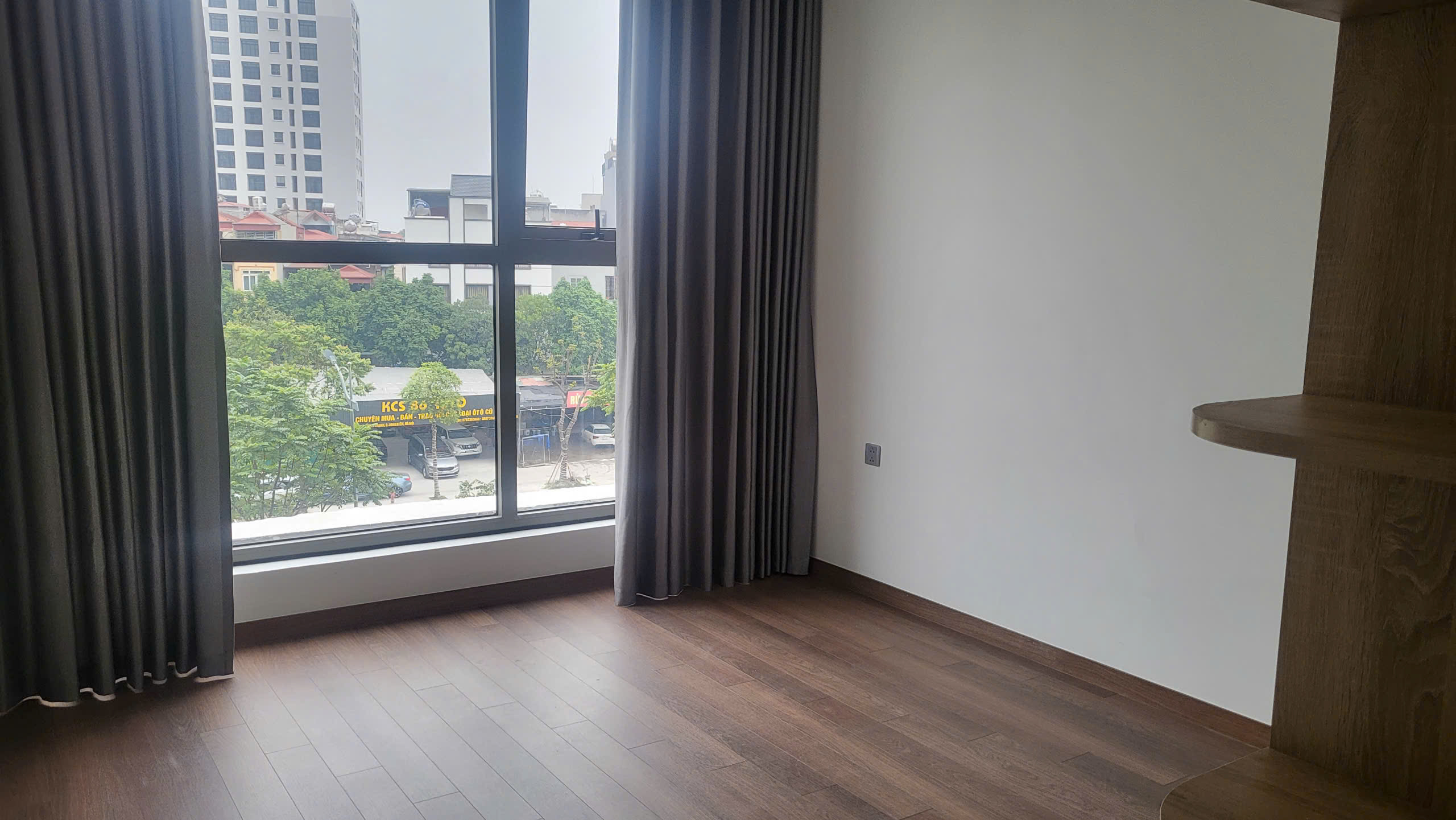 Ch.chủ Cho thuê dài hạn căn 3PN Góc 120m Khai Sơn Long Biên, vị trí View tuyệt đỉnh, giá hợp lý(3/9)