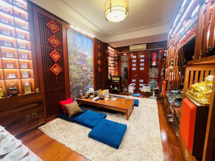 BÁN NHÀ NGUYỄN CHÍ THANH, 6 TẦNG THANG MÁY, Ô TÔ VÀO NHÀ, NỘI THẤT ĐẸP