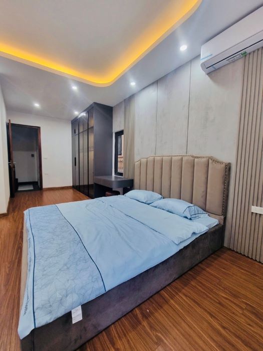 BÁN NHÀ LÊ TRỌNG TẤN, 6 TẦNG THANG MÁY, Ô TÔ ĐỖ CỬA