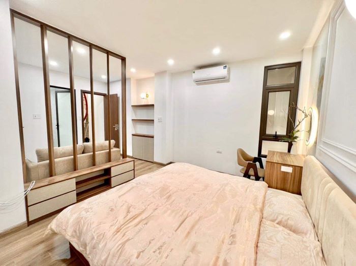 MỚI!!! NHÀ PHỐ TRẦN QUỐC HOÀN, ĐẸP Ở LUÔN, 5 TẦNG THANG MÁY KINH DOANH