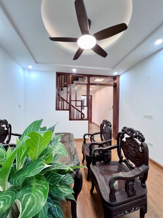 54M2 4 TẦNG OTO TRÁNH, GẦN PHỐ NGÕ THÔNG, GIÁ MỀM!!! NHÀ PHỐ LÊ TRỌNG TẤN